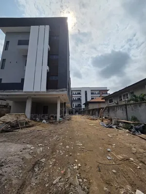 Furnished 3bdrm Block of Flats in Mende-Maryland for sale