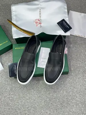 ITALIAN BOTTEGA VENETA Men’s Slip-on Loafers (Driving Loafers