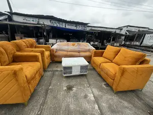 Complete Set of Chair With Middle Table