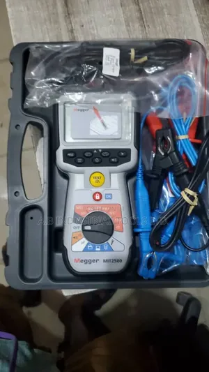 Megger MIT2500 Handheld Insulation