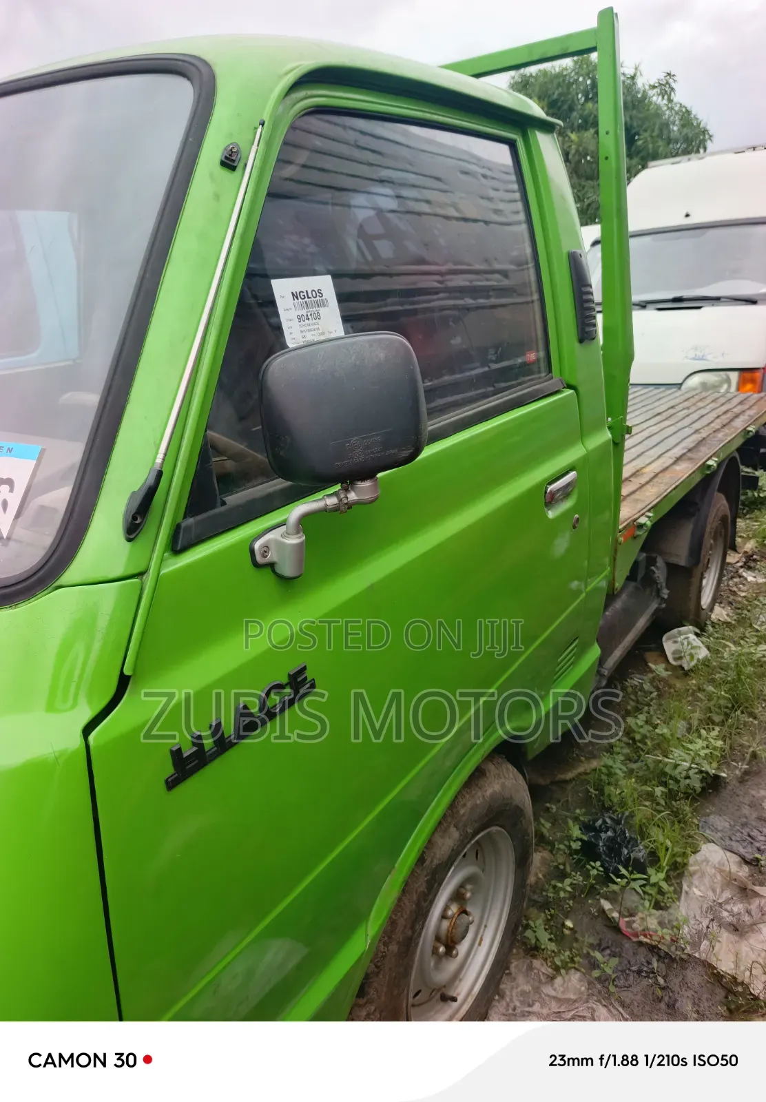 Toyota HiAce 2000 Green
