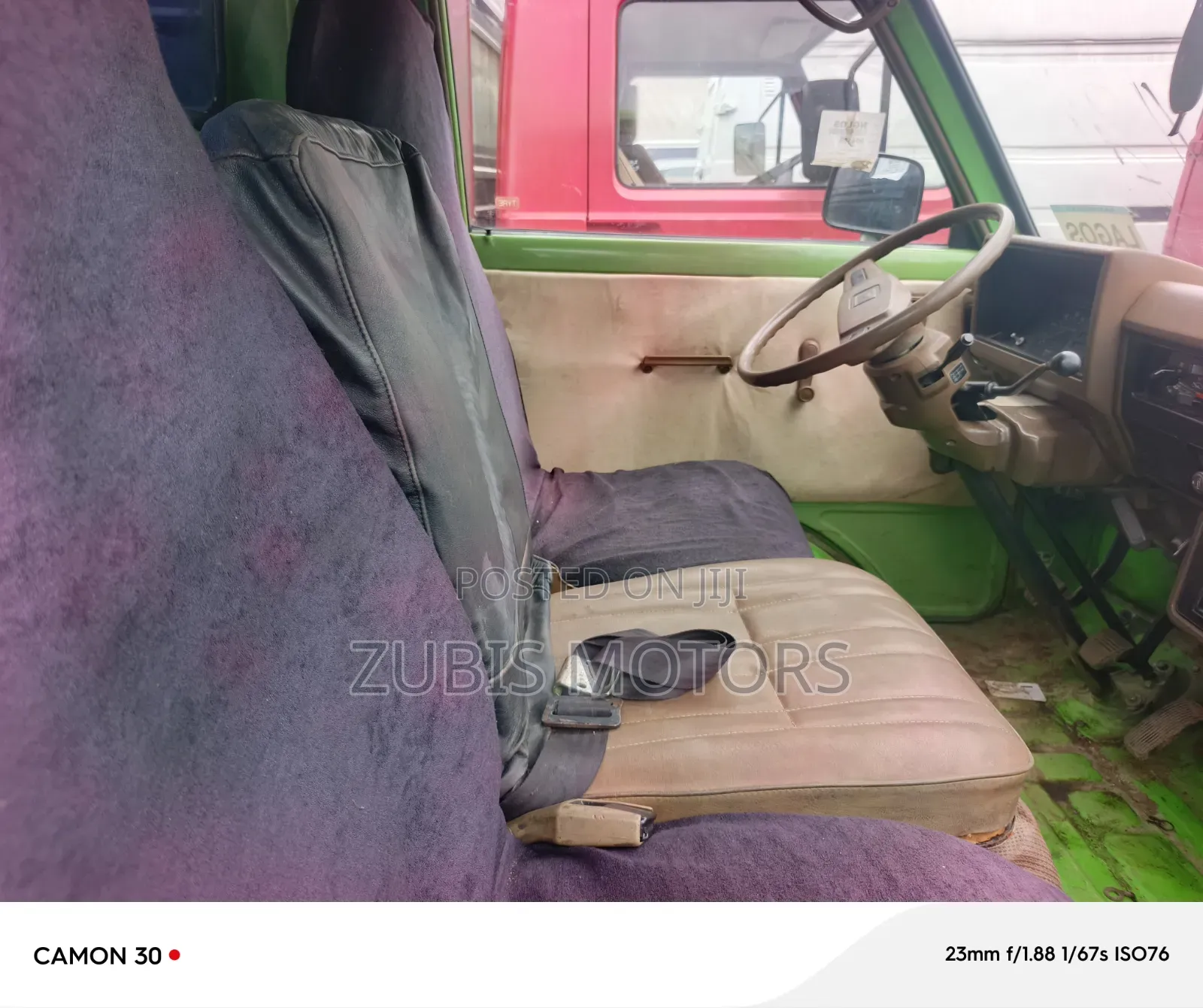 Toyota HiAce 2000 Green