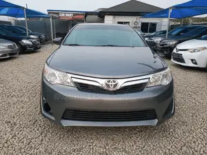 Toyota Camry LE 4dr Sedan (2.5L 4cyl 6A) 2012 Gray
