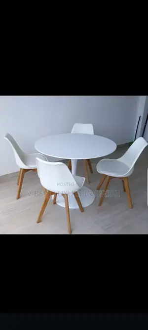 Tulip Round Dining Set – Timeless Elegance for Modern Homes
