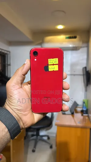 Apple iPhone XR 64 GB Red