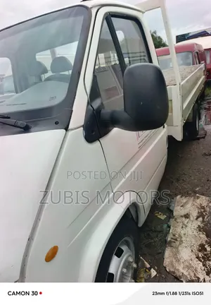 Ford Transit 2000 White