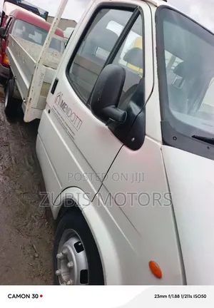 Ford Transit 2000 White