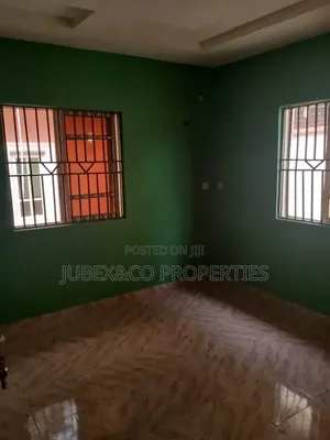 3bdrm Bungalow in Diamond Estate, Ipaja / Ipaja for rent