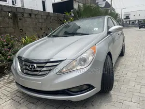 Hyundai Sonata Limited 2.0T Sedan (2.0L 4cyl 6A) 2012 Silver