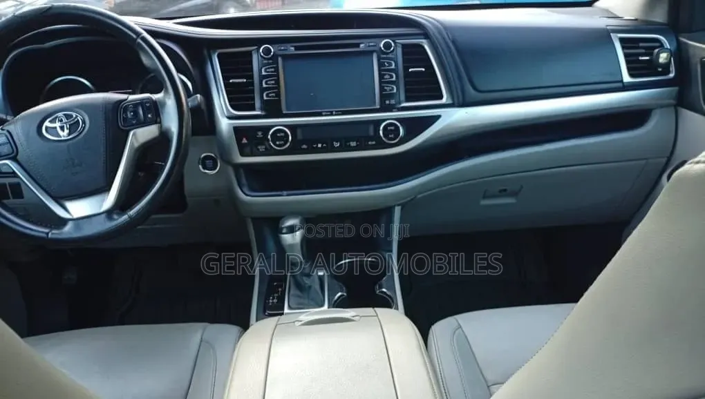 Toyota Highlander 2015 Black