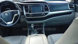 Toyota Highlander 2015 Black