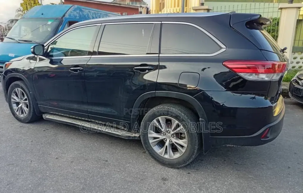 Toyota Highlander 2015 Black