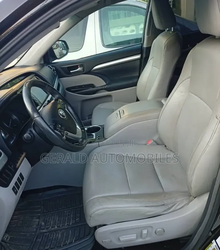 Toyota Highlander 2015 Black