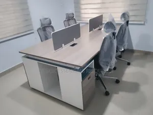 Super Quality 4 Seaters Workstation Desk