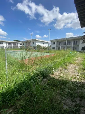 3bdrm Apartment in Eric Moore for sale