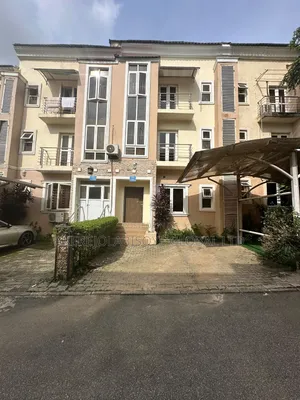 4bdrm Duplex in In An Estate Godab for rent