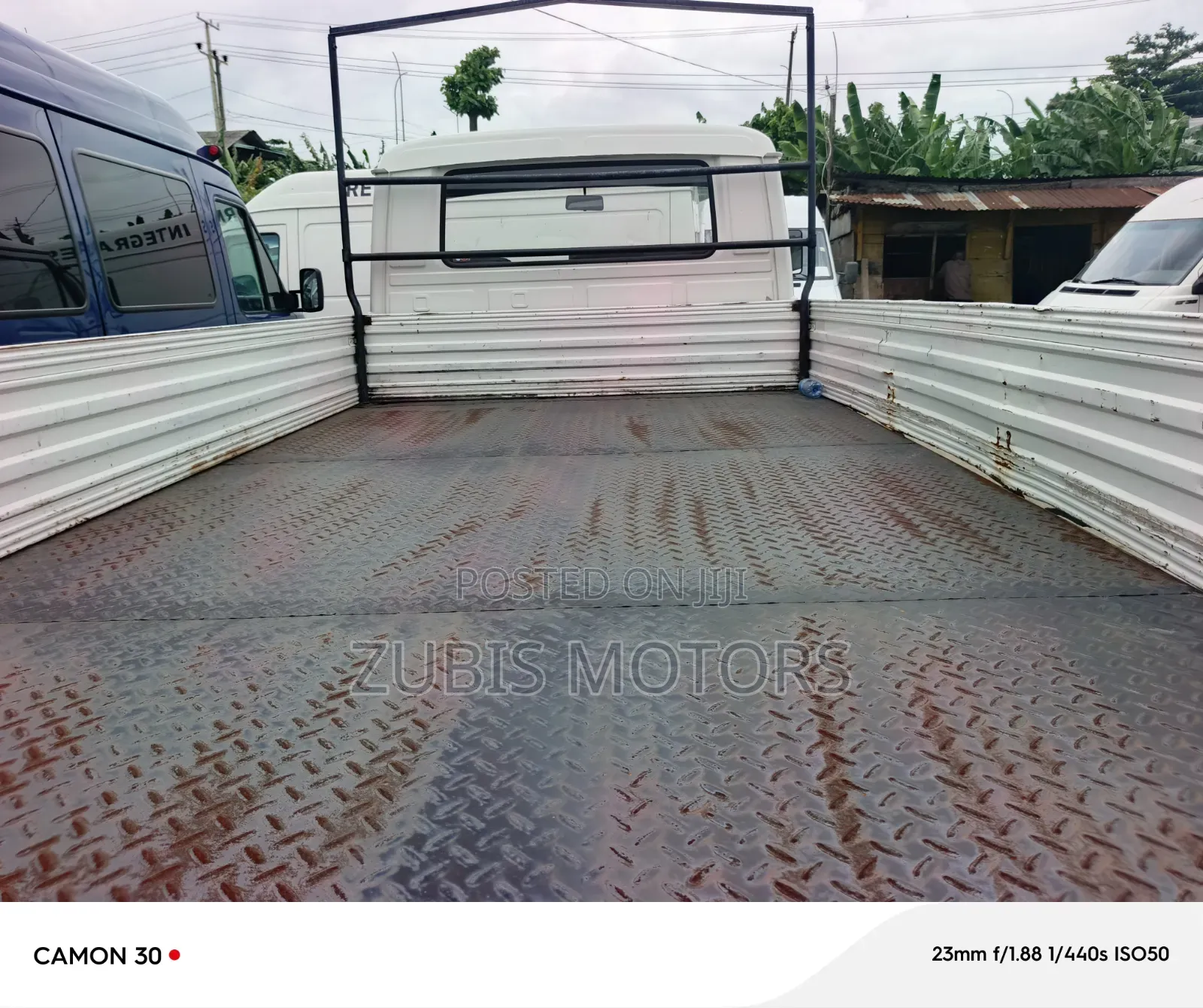 Volkswagen LT 2000 White