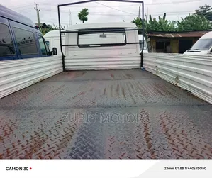 Volkswagen LT 2000 White
