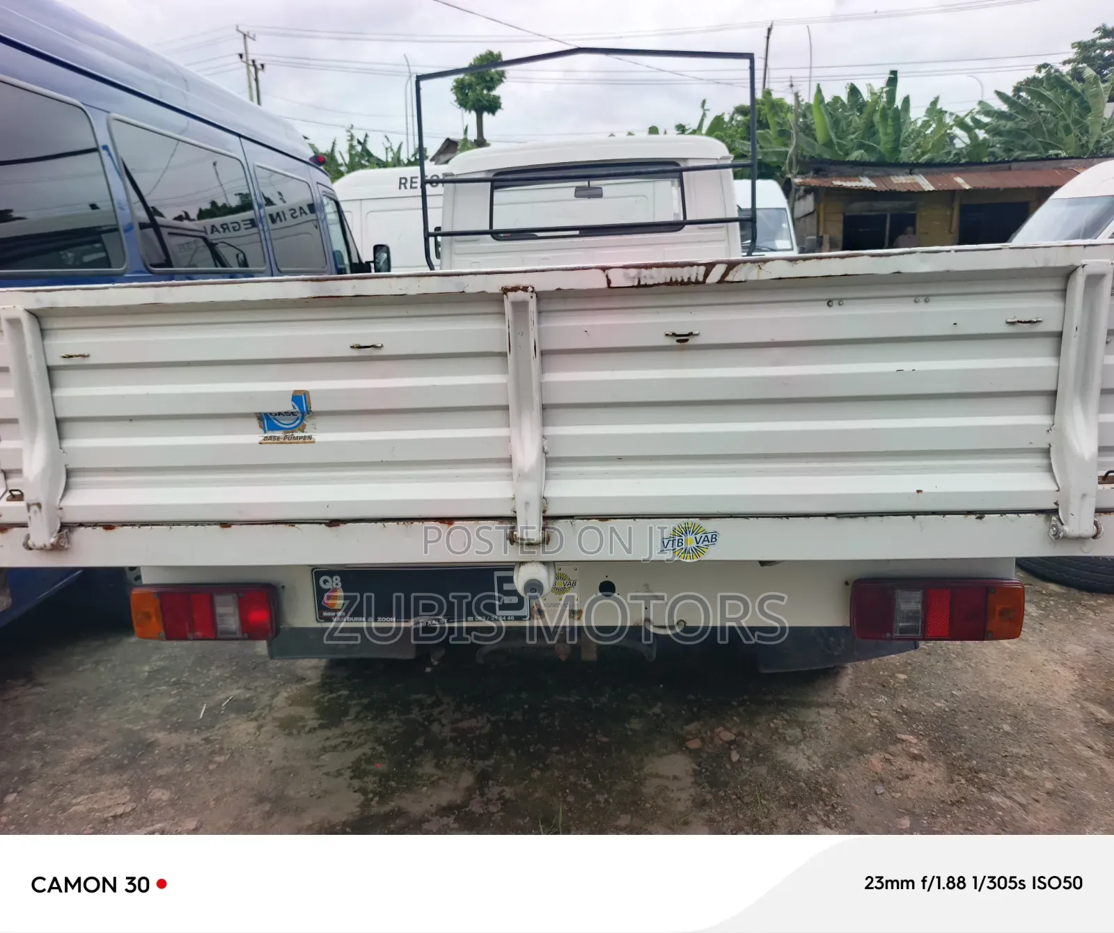 Volkswagen LT 2000 White