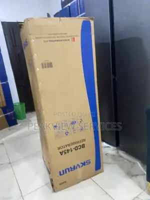Skyrun Refrigerator With Top Freezer 145L
