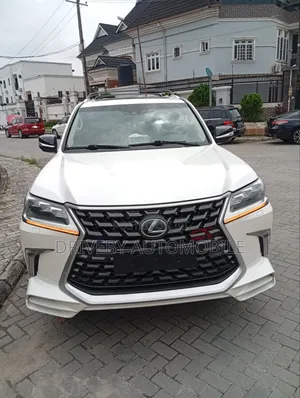 Lexus LX 2017 White