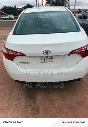 Toyota Corolla 2014 White