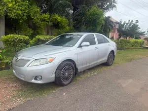 Toyota Camry LE 4dr Sedan (2.5L 4cyl 6A) 2011 Silver