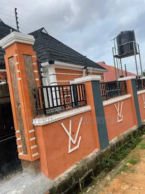 3bdrm Bungalow in Bravo, Oluyole for sale
