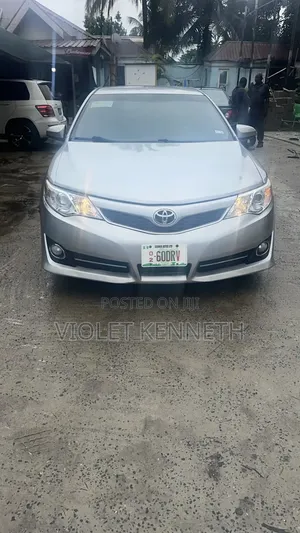 Toyota Camry 2014 Silver