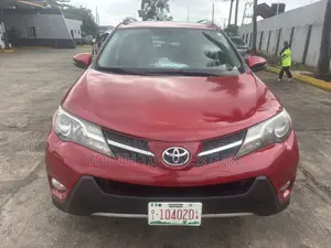 Toyota RAV4 LE 4dr SUV (2.5L 4cyl 6A) 2015 Red