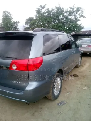 Toyota Sienna XLE Limited AWD 2009 Blue