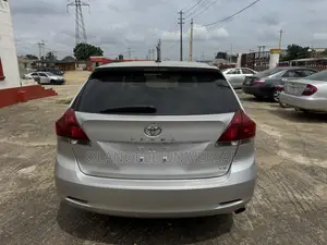 Toyota Venza LE AWD 2013 Silver