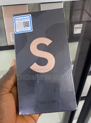 New Samsung Galaxy S22 5G 256 GB Gold