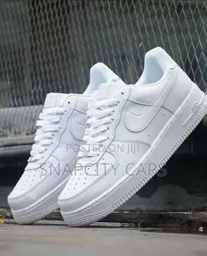 Nike Air Force 1 Black White