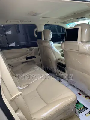 Lexus LX 570 AWD 2013 Gold