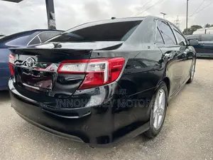 Toyota Camry SE 4dr Sedan (2.5L 4cyl 6A) 2014 Black