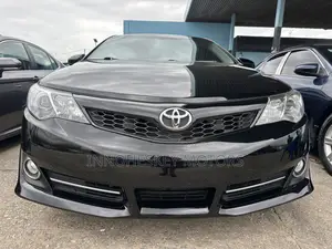 Toyota Camry SE 4dr Sedan (2.5L 4cyl 6A) 2014 Black