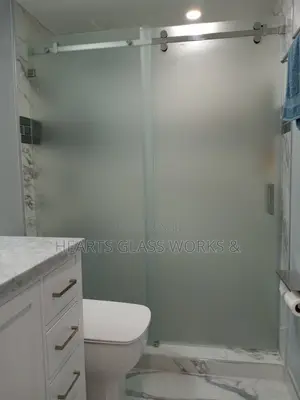Shower Slide Cubicle Installed With Toughen Glass With Frosting