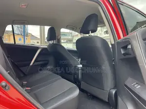 Toyota RAV4 LE FWD (2.5L 4cyl 6A) 2016 Red