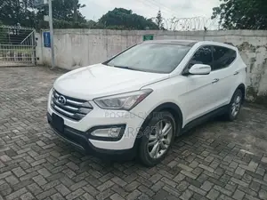 Hyundai Santa Fe 2013 White