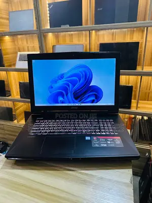 Laptop MSI 16GB Intel Core i7 SSD 512GB