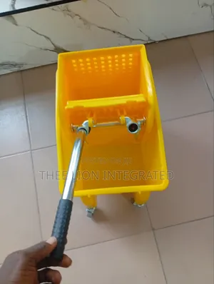 Industrial Mop Bucket With Down-Press Wringer Caution Sign