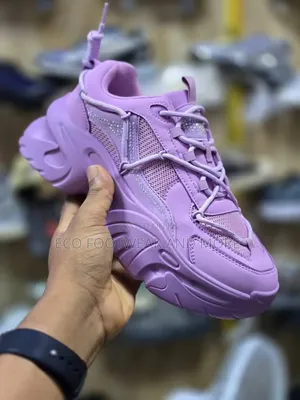 Anne Klein Sneaker