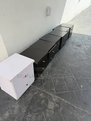 Side Drawer