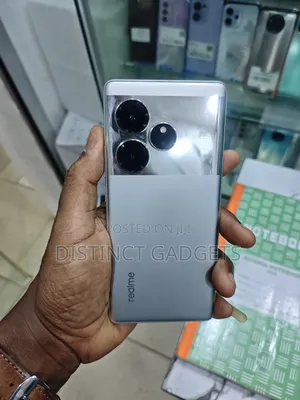 Realme GT 6 512 GB Gold
