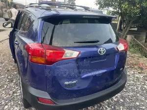 Toyota RAV4 LE 4dr SUV (2.5L 4cyl 6A) 2015 Blue