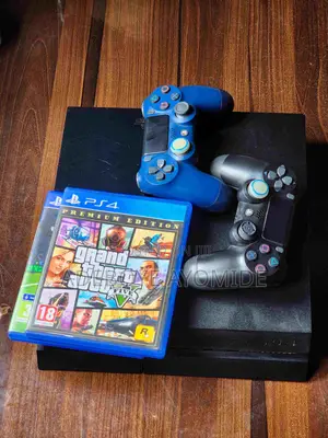 Sony PlayStation 4 PS4 Fat With 4 Games