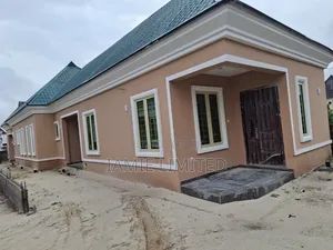 3bdrm Bungalow in Plantation City, Warri for rent