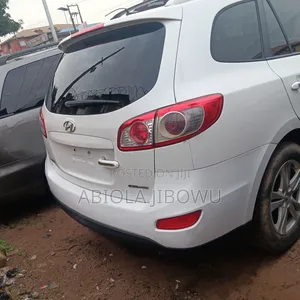 Hyundai Santa Fe Limited 2012 White