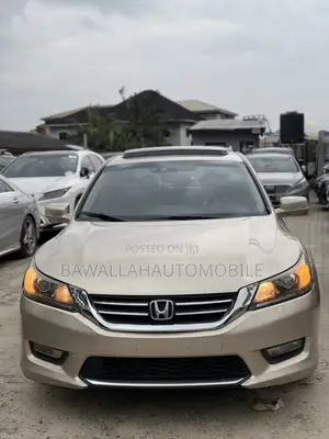 Honda Accord LX 4dr Sedan FWD (2.4L 4cyl 2A) 2013 Gold